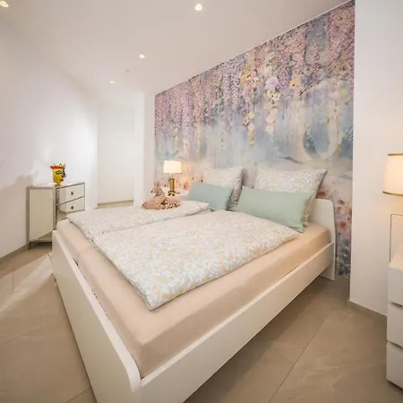 Palazzo In Apartment *