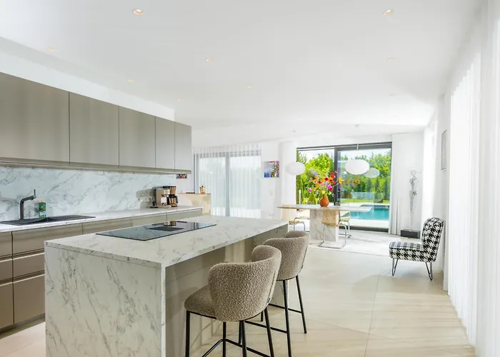 Palazzo In - Fraenkische Toskana - * Würzburg