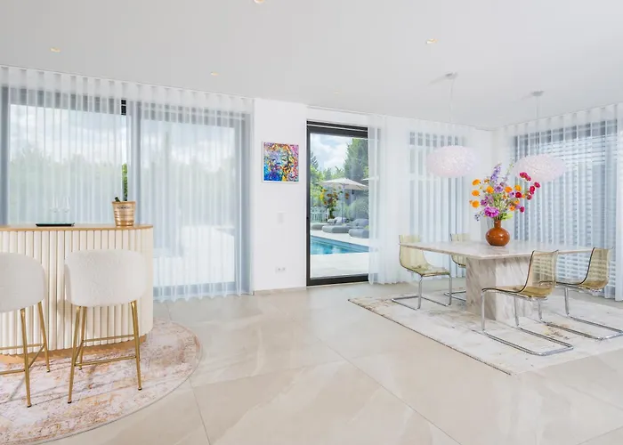 Palazzo In - Fraenkische Toskana - *