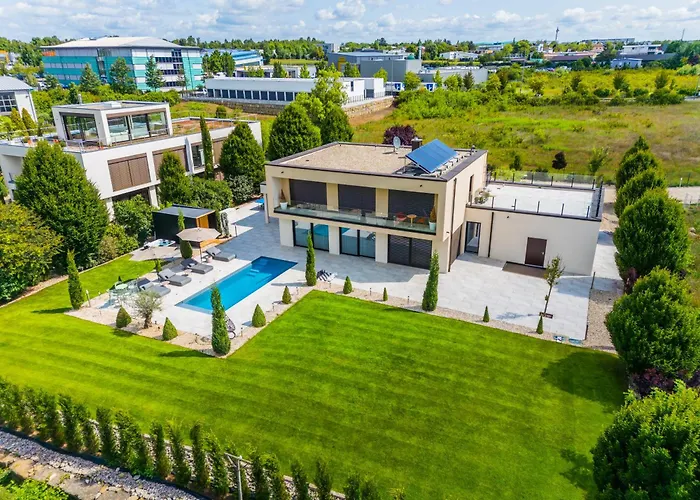 Palazzo In - Fraenkische Toskana - * Würzburg